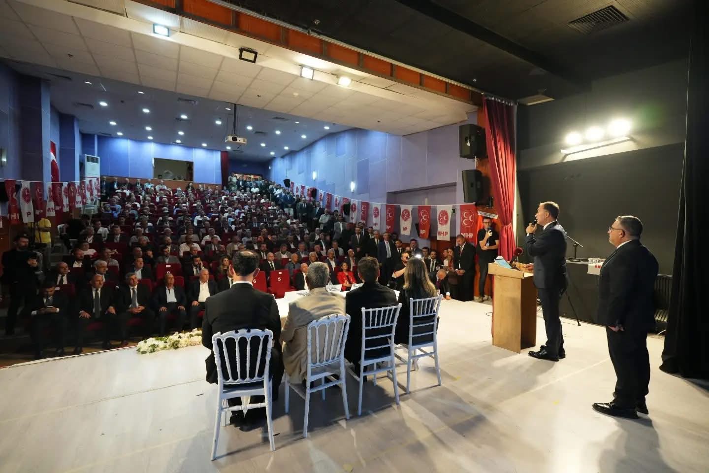 Milliyet&ccedil;i Hareket Partisi Kağıthane İl&